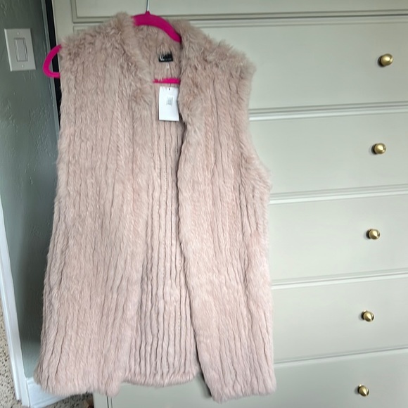 Rabbit Fur Vest - Picture 3 of 9